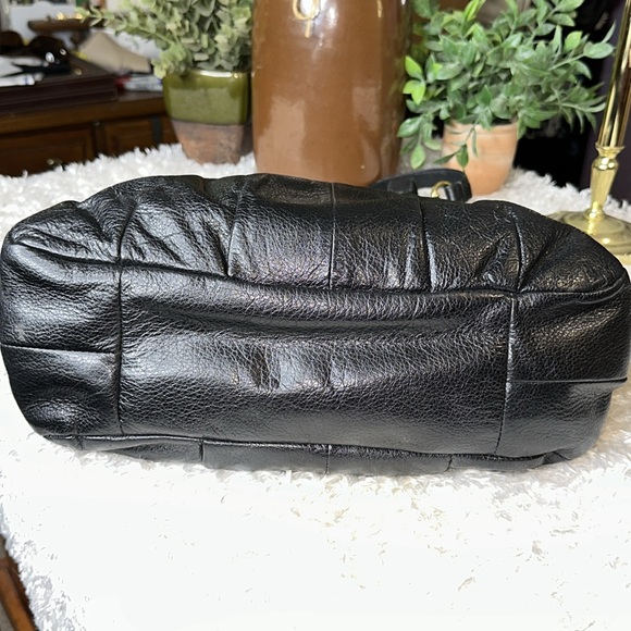 Vintage Madison Maggie Black Coach Bag - Picture 8 of 15